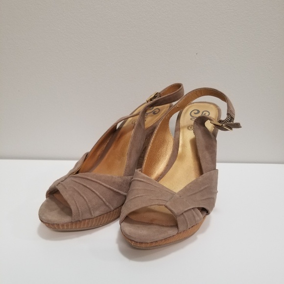 Tan Seychelles Slingback Platform Heels - Picture 2 of 8